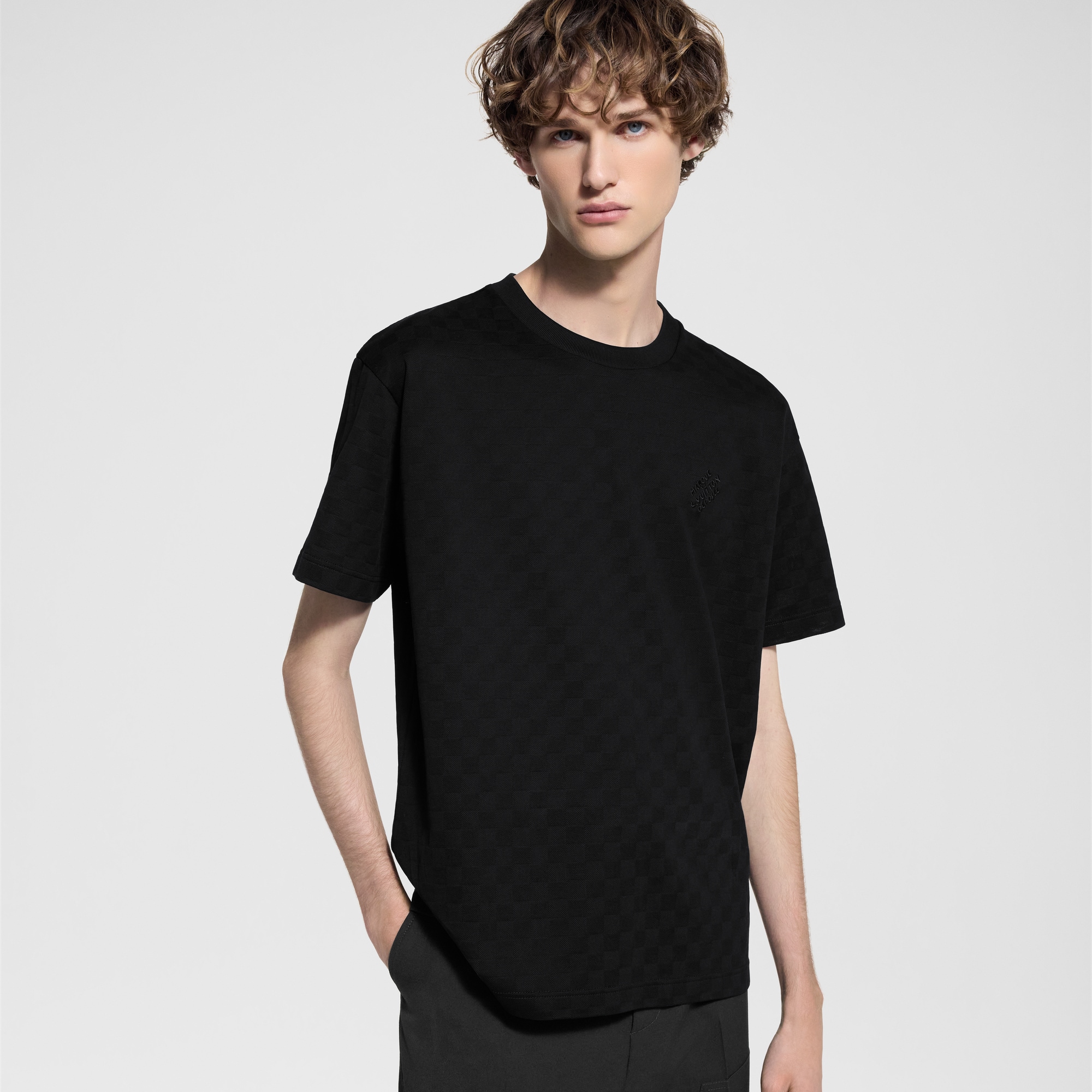 LOUIS VUITTON 　モノグラム　Tシャツ Lブラック louis-vuitton-damier-signature